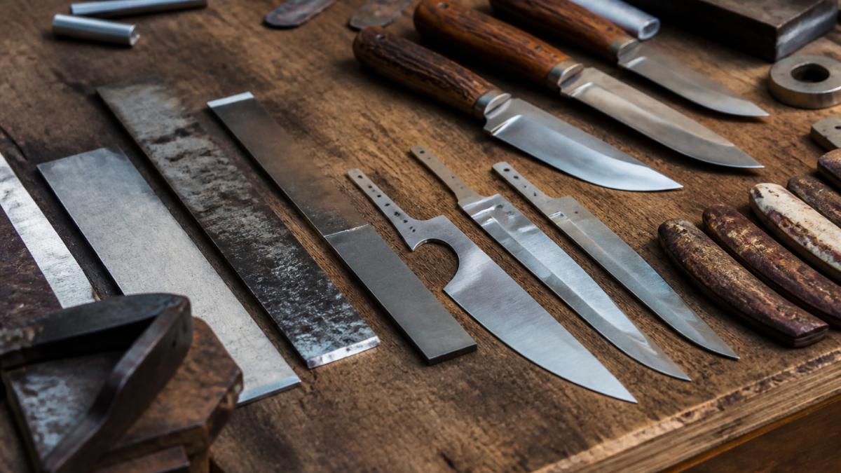 How to Choose Custom Hunting Knife Steel (2026 Guide)