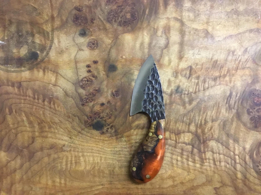 The Elk skinner