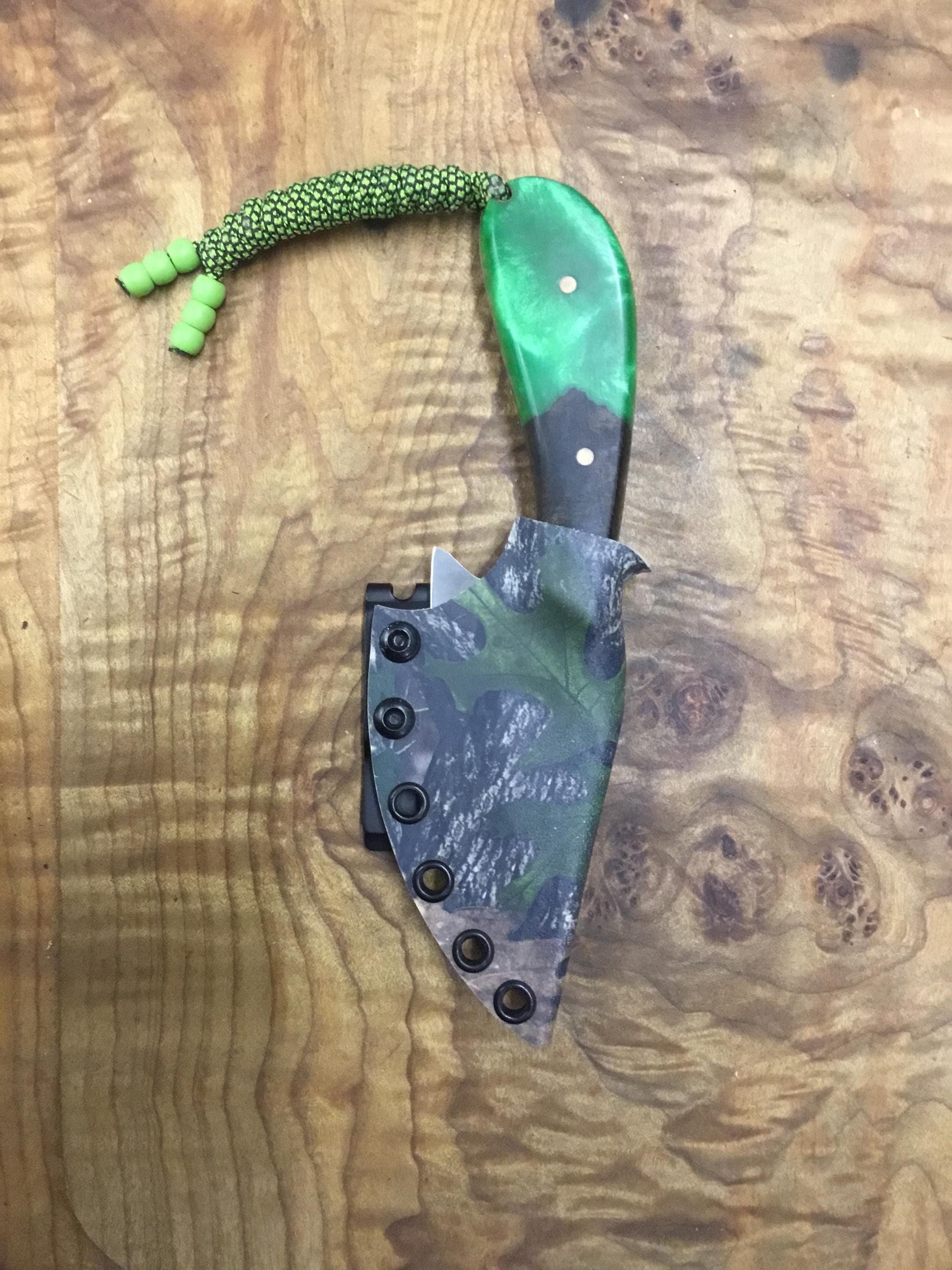 The Falcon skinning Blade