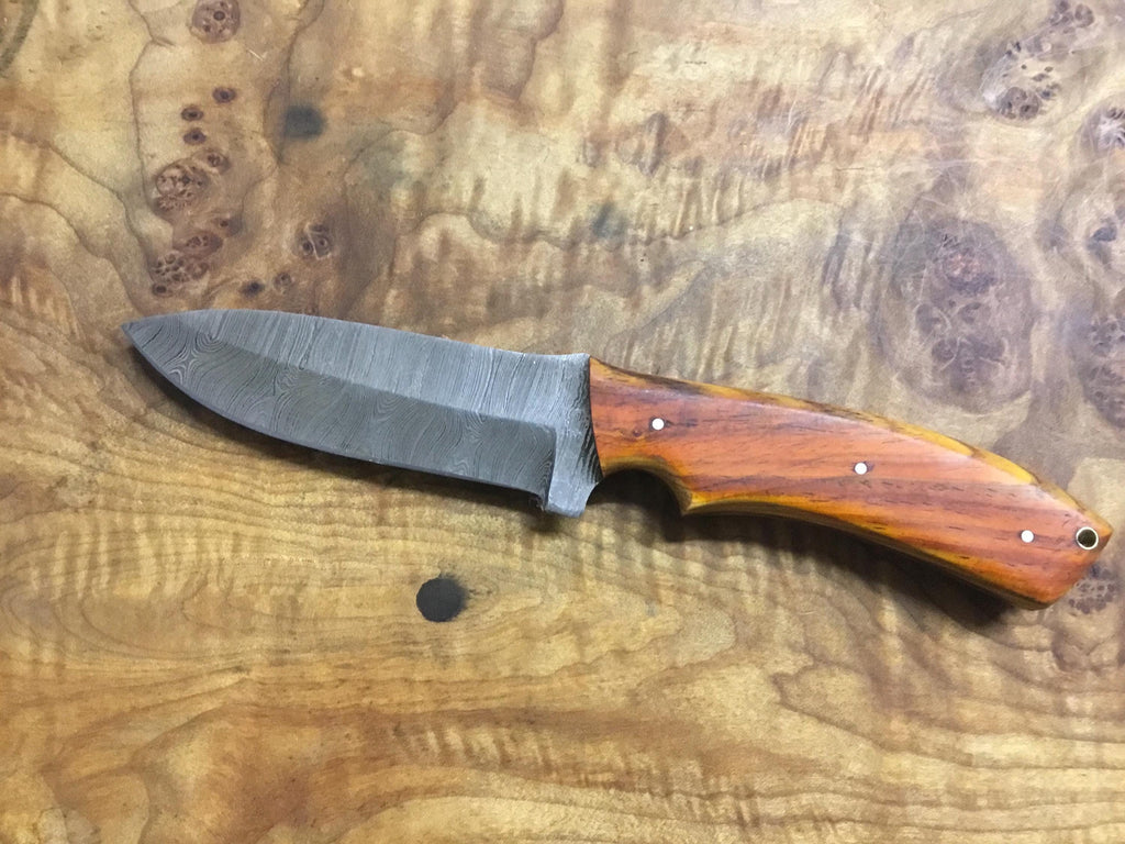 Custom Damascus hunting knives